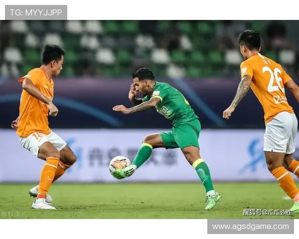 利哥足球赛拉胯事件引发热议 球迷质疑职业素养与比赛态度